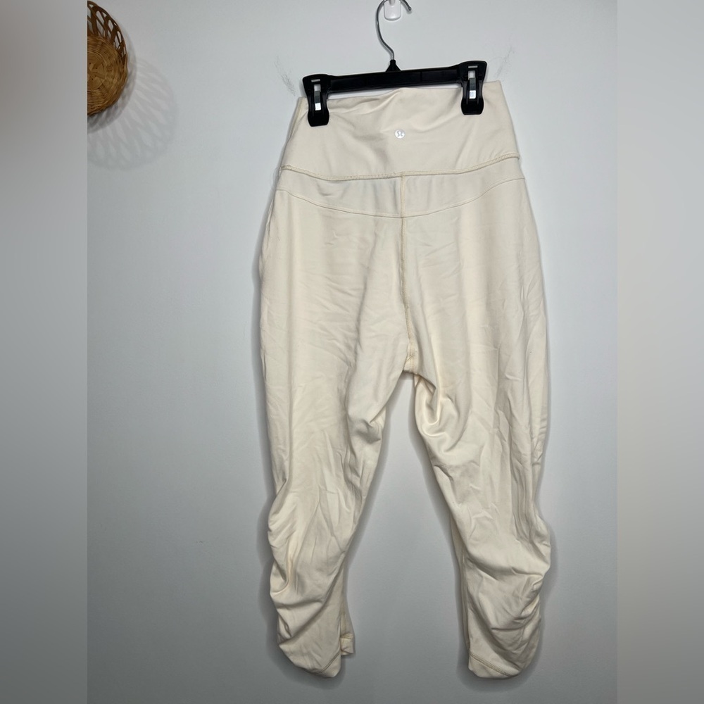 Lululemon Sunset Salutation Crop leggings - Picture 4 of 6